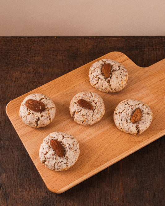 Italian Amaretti Almond Cookies